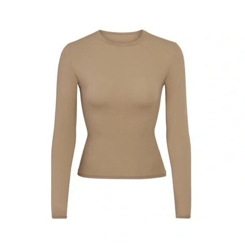 SKIMS Women's Long Sleeve Fits Everybody T-Shirt Desert Size 4X